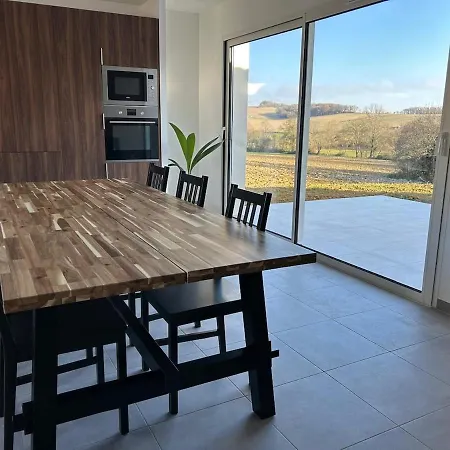 Maison Avec Belle Vue Au Calme بيت للعطل